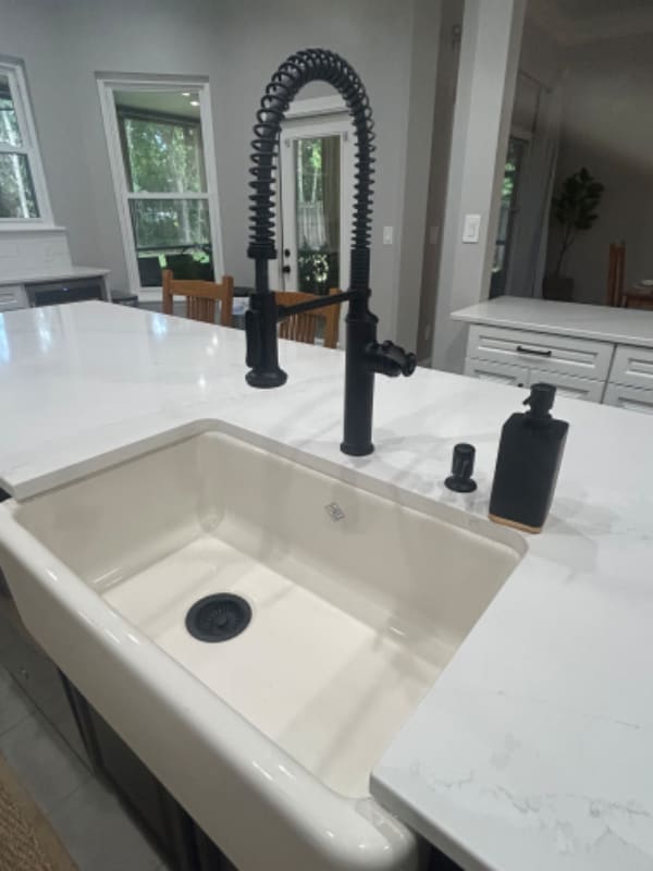 Foto del edificio - 425 Bell Branch Ln