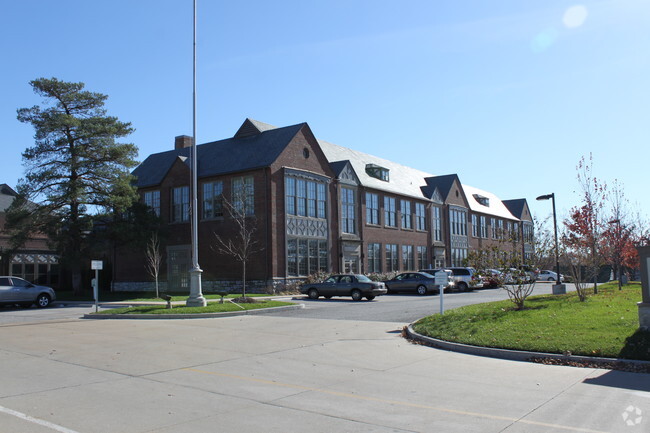 Building Photo - The Village at Mackenzie Place