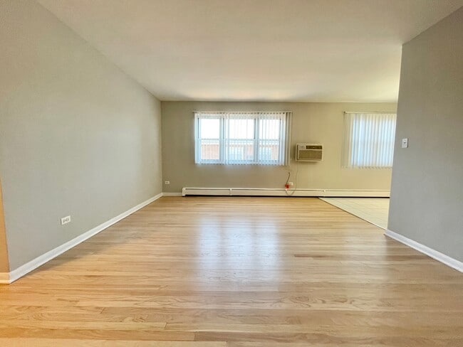 Foto del edificio - 2357 W Jarvis Ave
