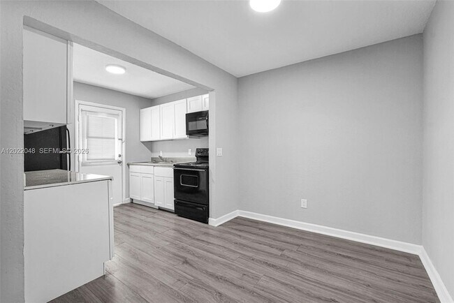 Foto del edificio - 400 NW 65th Ave
