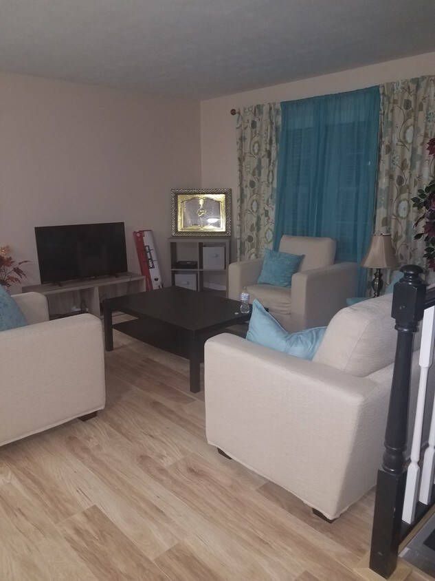 208 Meadowbrook Pky E, Horseheads, NY 14845 House Rental in