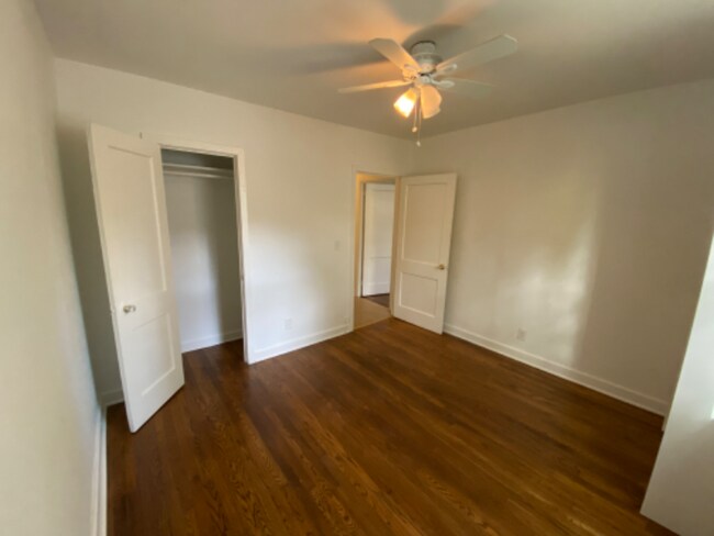 Building Photo - 3438 Draper Ave