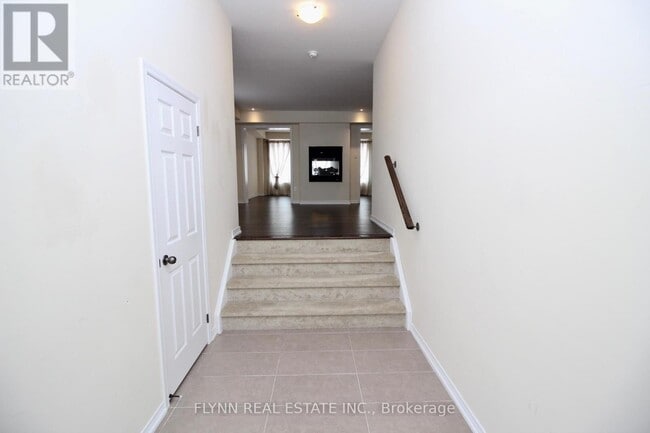 Building Photo - 8444 Elderberry Dr