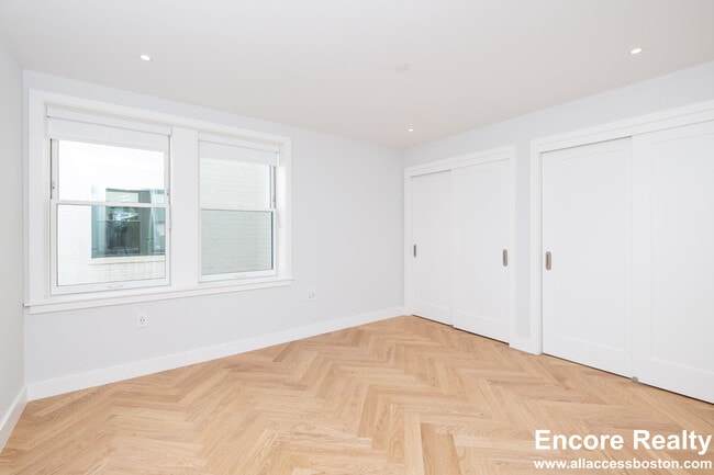 Building Photo - 12 Commonwealth Ave