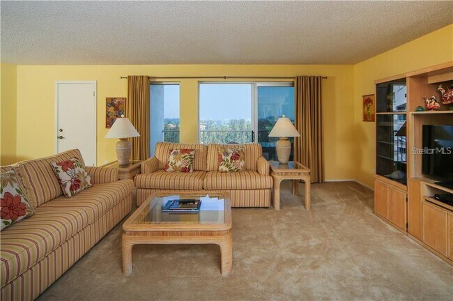 Building Photo - 2295 Gulf of Mexico Dr
