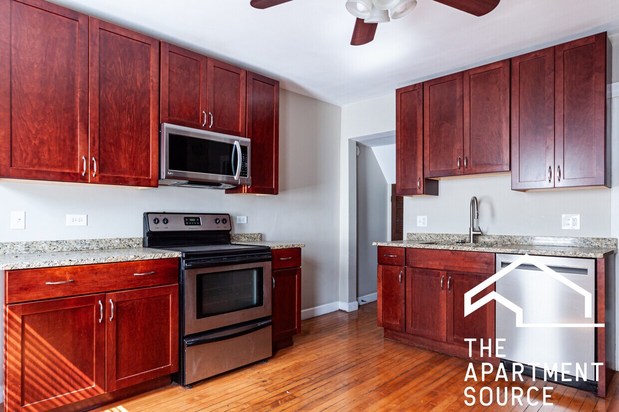 1734 N Sedgwick St Unit CH2, Chicago, IL 60614 Apartments in Chicago