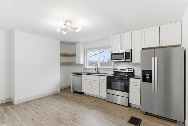 Foto del edificio - 944 Murphy Ave