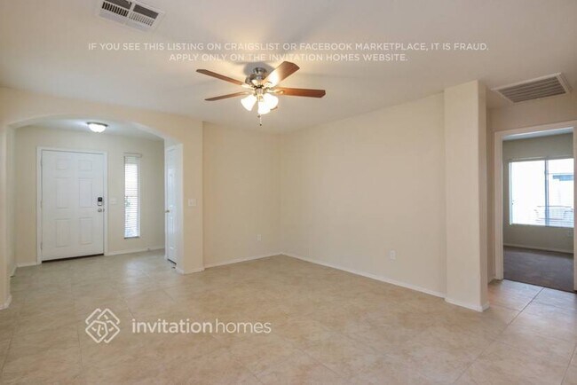 Building Photo - 13432 W Peck Dr