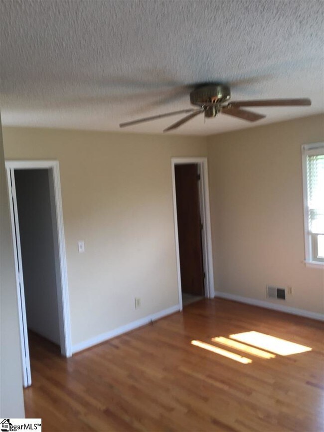 Building Photo - 2109 Greenpond Rd