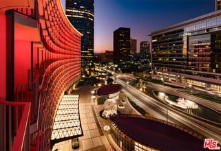 Building Photo - 2025 Ave of the Stars