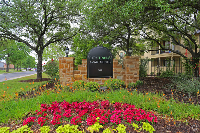 The Maxwell Apartments