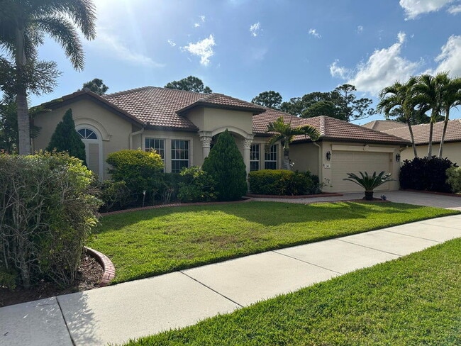 Photo - 860 SW Grand Reserves Blvd House