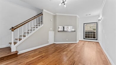 Building Photo - 2215 Stanford St