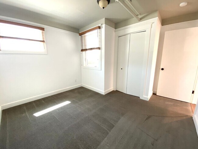 Building Photo - 2163-2165-2165 Filbert St