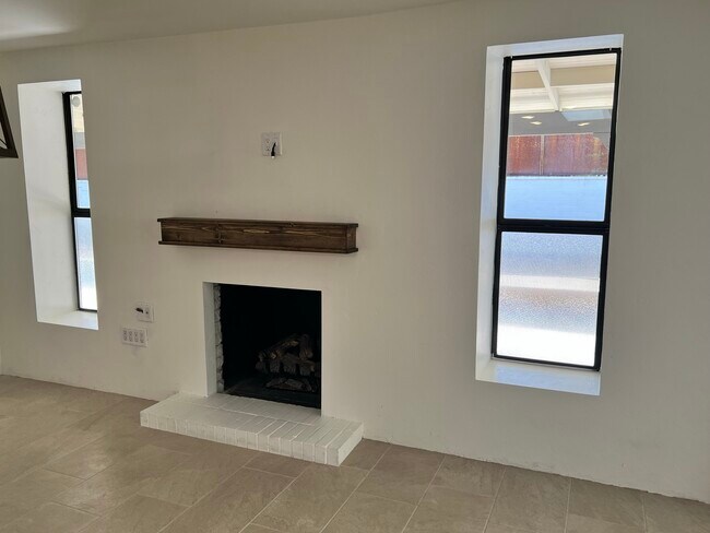 Foto del edificio - 7746 E Hampton St