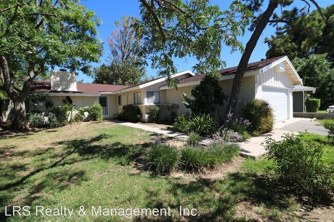 Foto del edificio - 3 br, 2 bath House - 9344 Geyser Ave