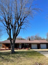 Building Photo - 4221 Valley Cir