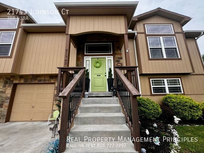 Foto del edificio - 21743 Johnson Ct