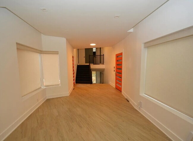 Foto del edificio - 115 Ashworth Dr
