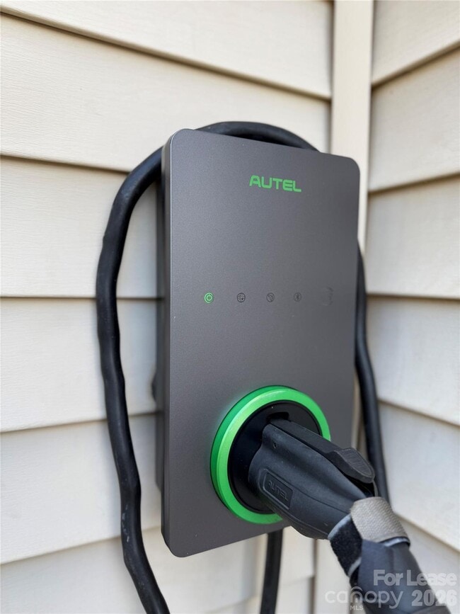 Foto del edificio - 3906 Crimson Wing Dr