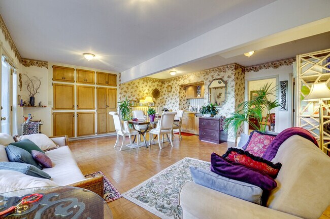 Foto del edificio - 1421 Landes St