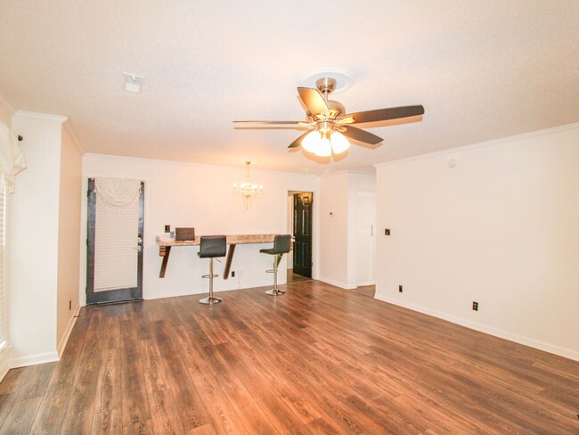 Foto del edificio - Like NEW Condo close to Redstone Arsenal!