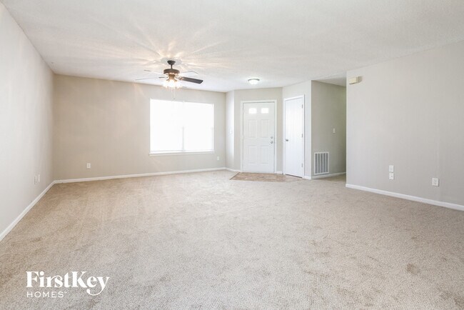 Foto del edificio - 7608 Lake Vista Ln