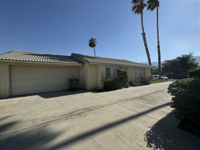 Building Photo - COMING SOON!! 3 Bedroom 2 Bathroom Apartment in Cathedral City!