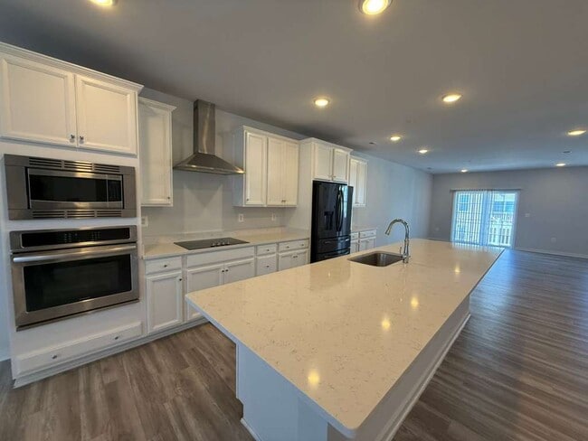 Building Photo - 5912 Whitehurst Ln