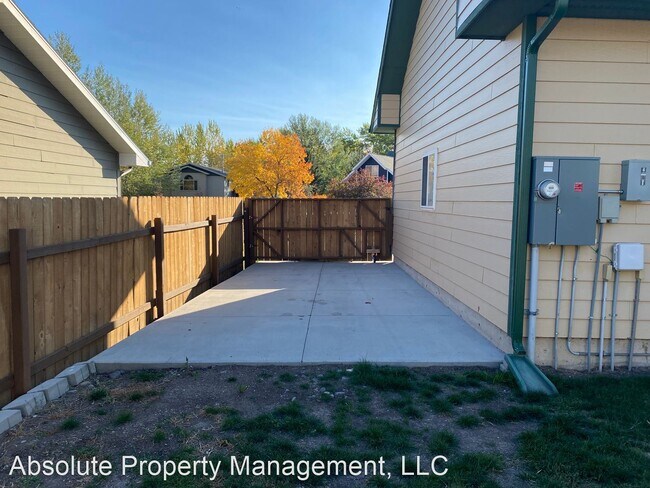 Building Photo - 3 br, 2 bath House - 11 Sweetgrass Ave