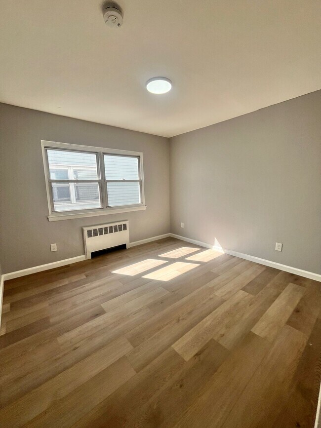 Unit 2 - 164 Stegman St
