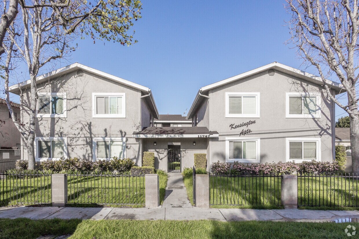 Entrance - 11745 Coldbrook Ave
