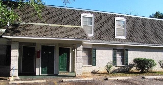 Foto principal - 1353 Dauphin St