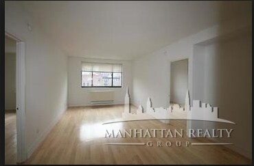 Building Photo - 420 W 52nd St