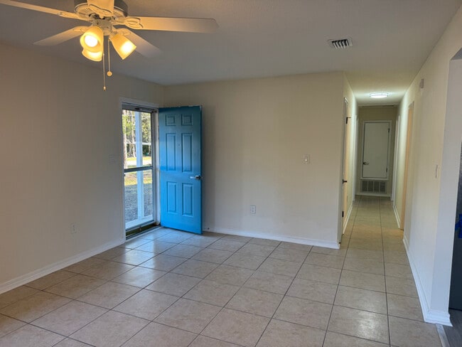 Foto del edificio - 5818 Pinecrest Rd