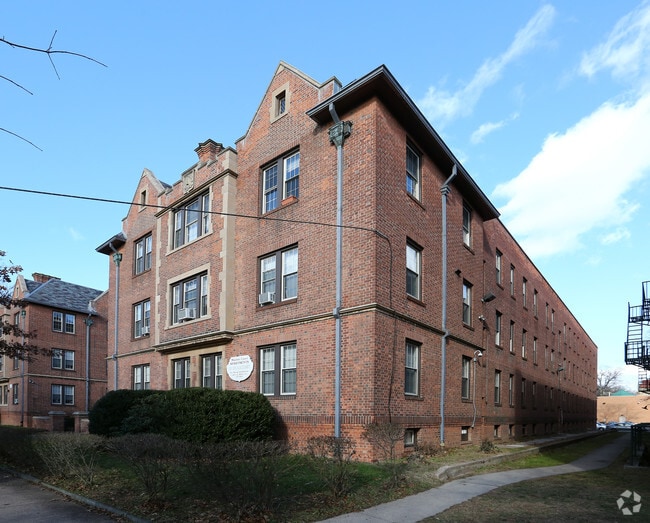 Building Photo - Mayfair Apartments