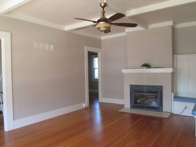 Foto del edificio - Perfect Location in Downtown SLO-No Co-Sig...