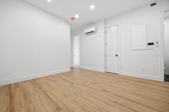 Building Photo - 379 Hawthorne St