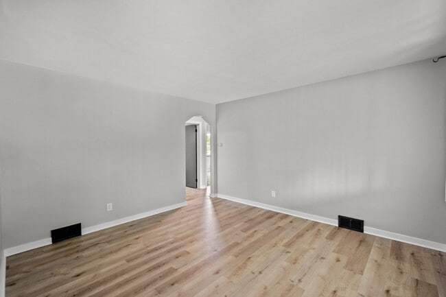 Foto del edificio - Stunning 3 bedroom home in McKeesport available Feb 15!