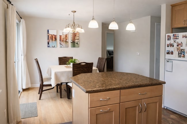 Foto del edificio - Parallel Management - Quigley