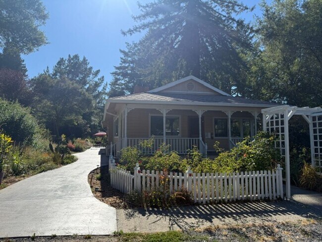 Foto del edificio - Welcome Home to Coleman Valley Rd Occidental