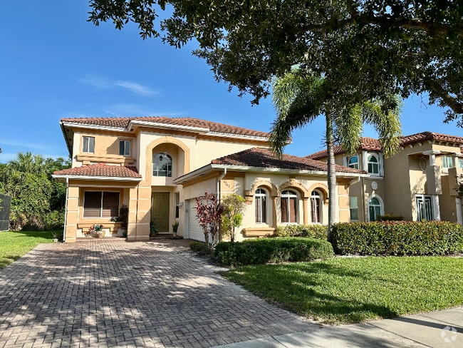 Building Photo - 1760 Birdie Dr