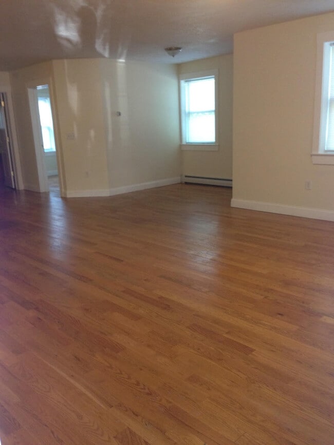 Foto del edificio - 20 Rockdale Ave