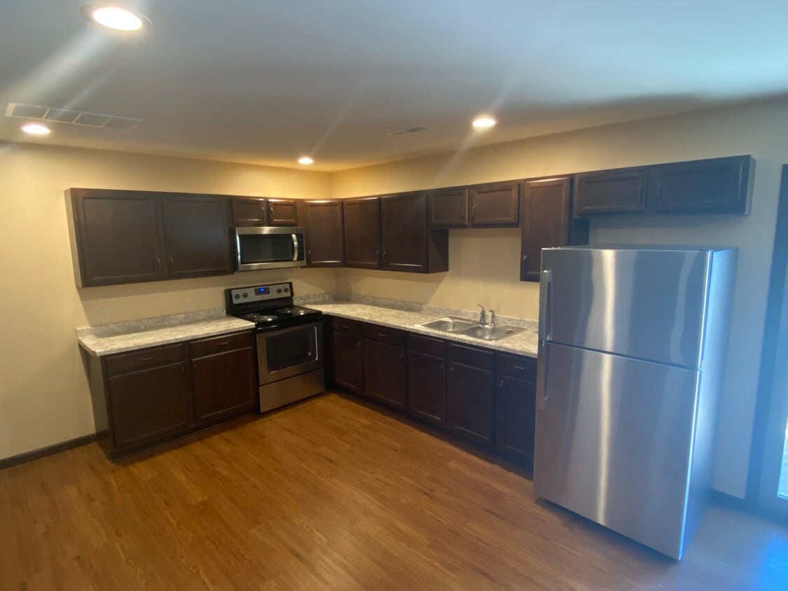 Kitchen - 1517 Primrose Ln