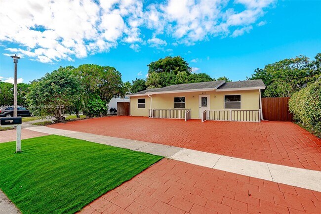 Building Photo - 401 SW 76th Terrace