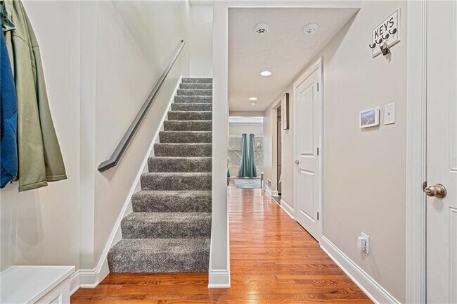 Foto del edificio - 143 Aberdeen Dr