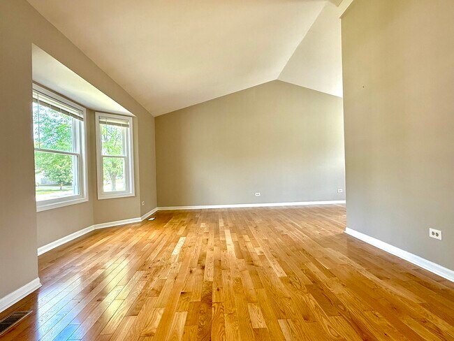 Building Photo - 1176 Westport Ridge