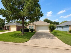 Building Photo - 21907 Willow Shade Ln