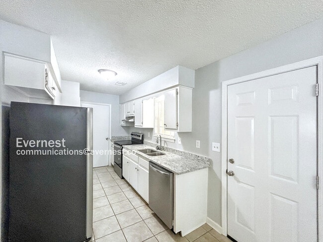Building Photo - 3570 Shadow Oaks Pkwy