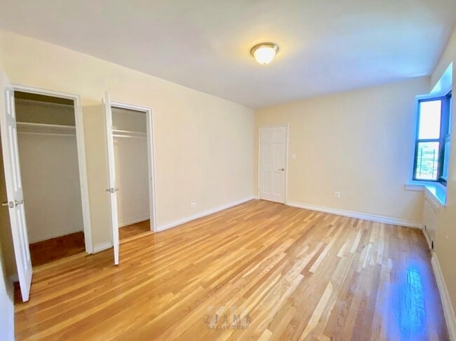 Building Photo - 801 Avenue C